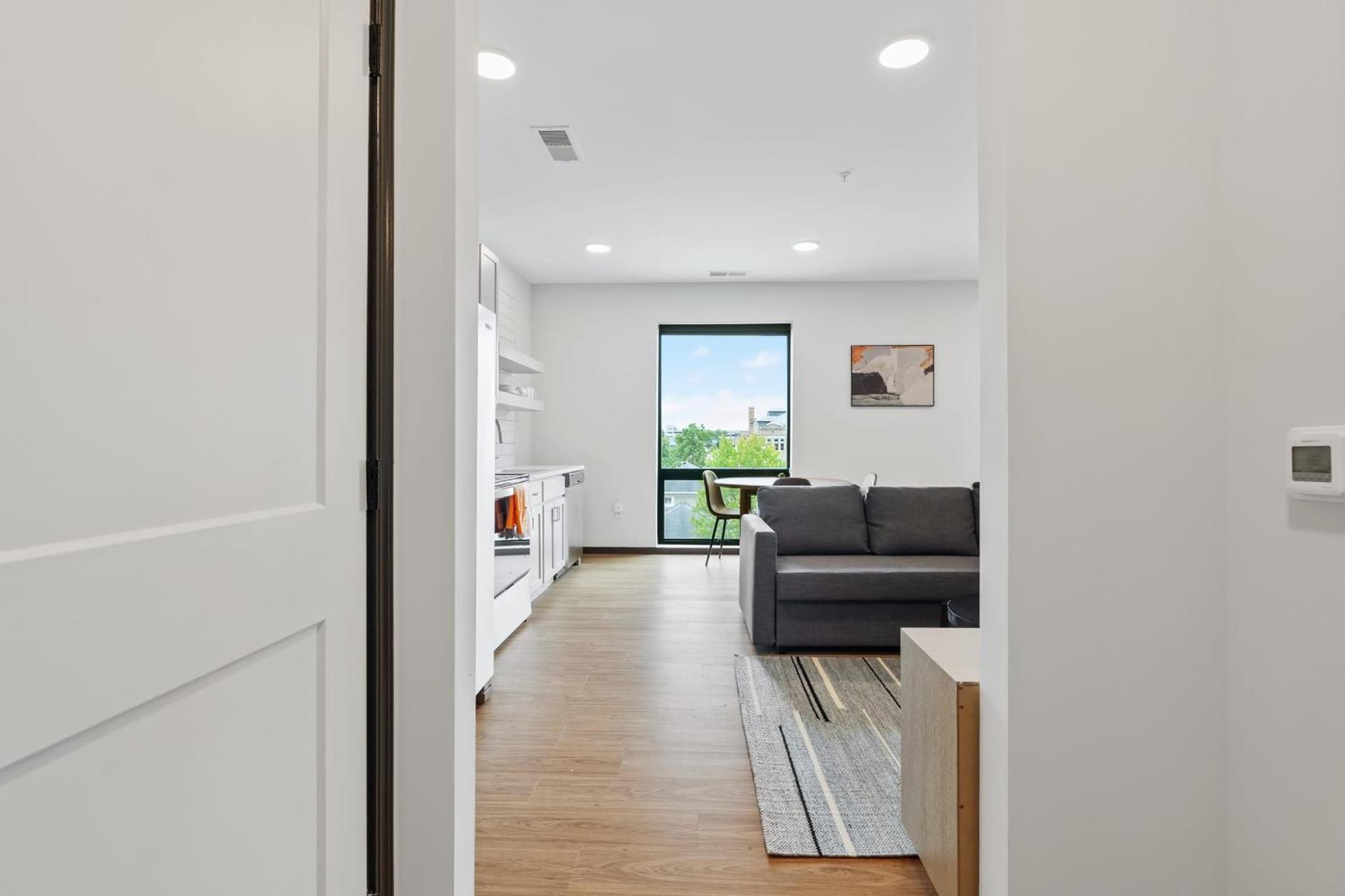 Cozysuites On Mass With Garage Parking #7 Indianapolis Ngoại thất bức ảnh