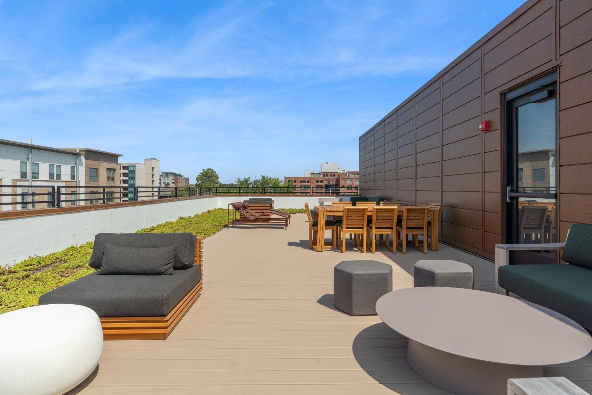 Cozysuites On Mass With Garage Parking #7 Indianapolis Ngoại thất bức ảnh